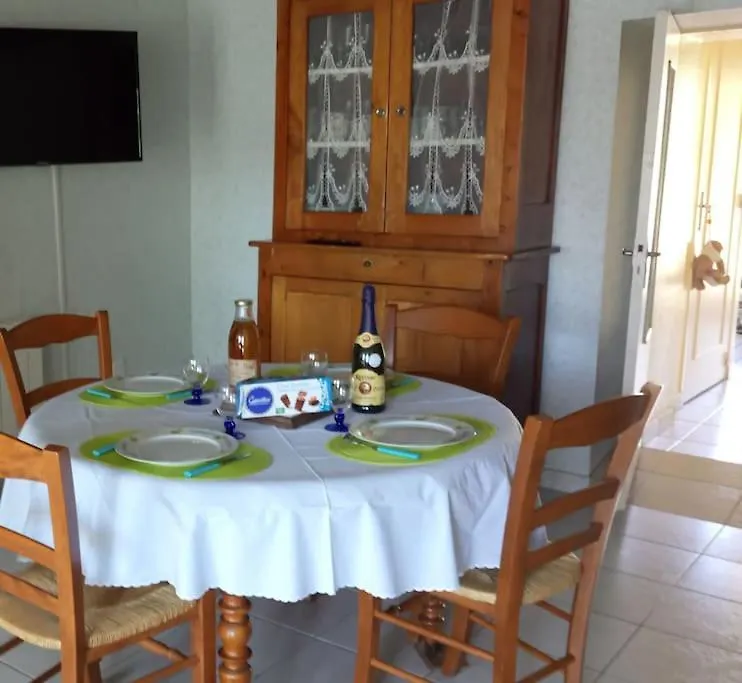 Maison Pres De La Rance Dans Un Village Taden Holiday home