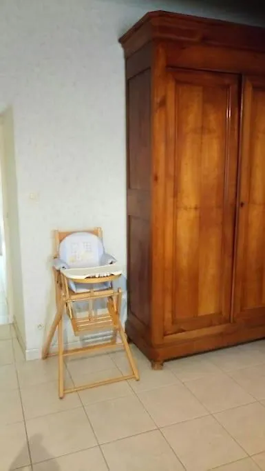 Holiday home Maison Pres De La Rance Dans Un Village Taden