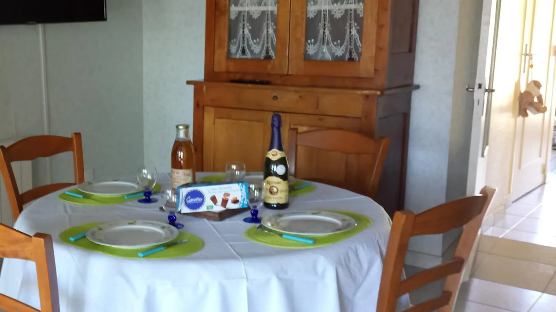 Maison Pres De La Rance Dans Un Village Taden Holiday home