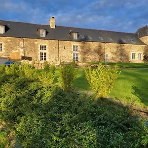 Manoir De La Garaye - Parentale Bed & Breakfast